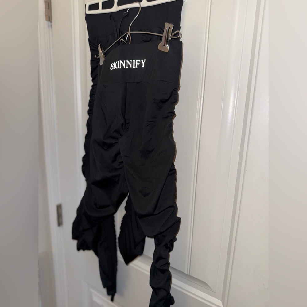 Skinnify Leggings Womens S Black Set  (2 pair) - Picture 7 of 9